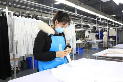 新春走基层 | 抓安全、促生产,推动服装产业持续健康发展